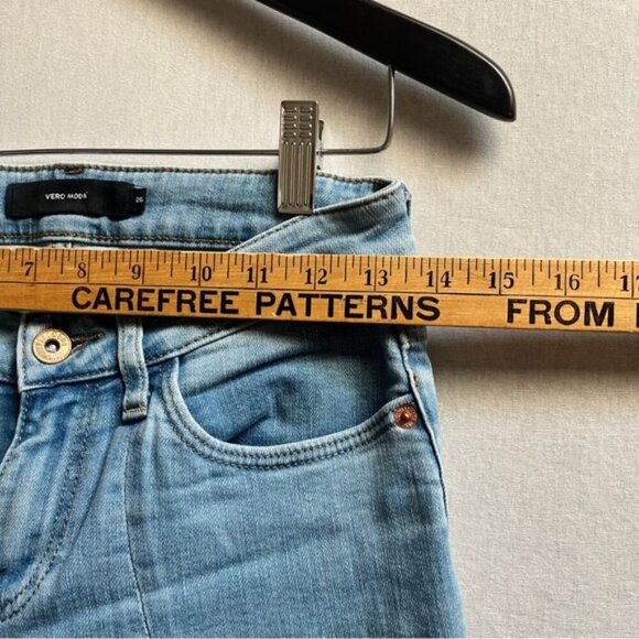 Vero Moda Clinton Bootcut flare front slit denim jeans Sz 26 - Picture 10 of 12